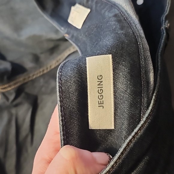 Jegging Skinny High-Rise Jean - Picture 14 of 16